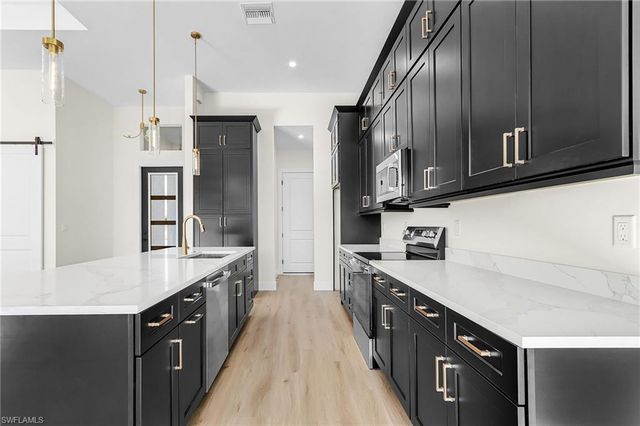 4446 8th ST NE, Naples, FL 34120