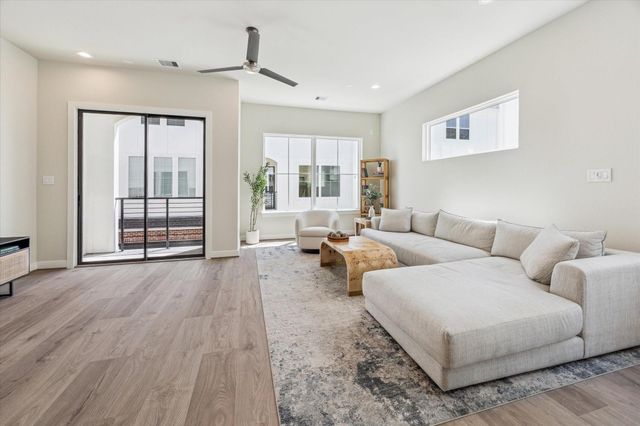 3073 Hicks Street, Houston, TX 77007