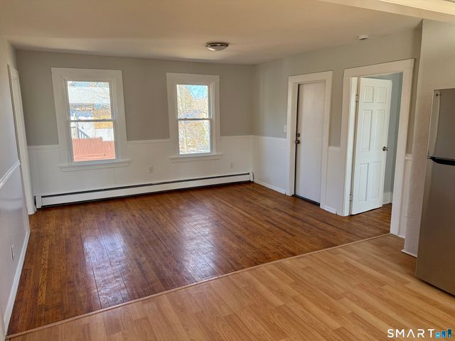 216 Vauxhall Street 2, New London, CT 06320