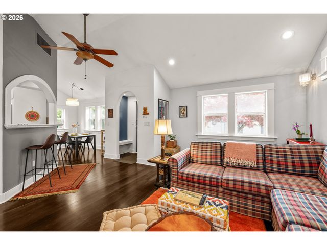 2026 Se INSLEY St, Portland, OR 97202