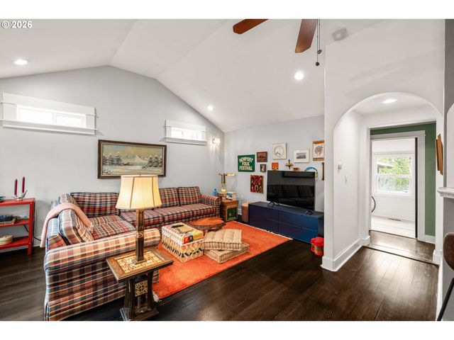 2026 Se INSLEY St, Portland, OR 97202