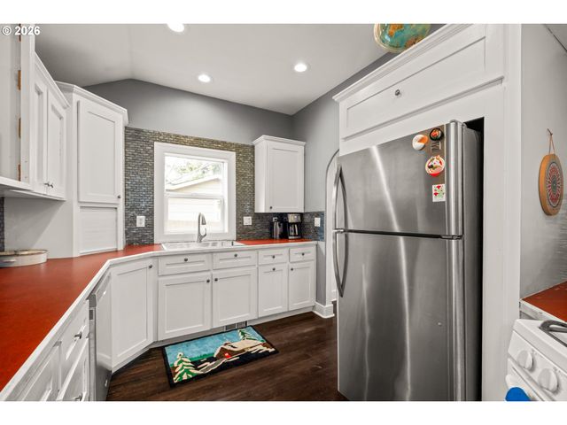 2026 Se INSLEY St, Portland, OR 97202