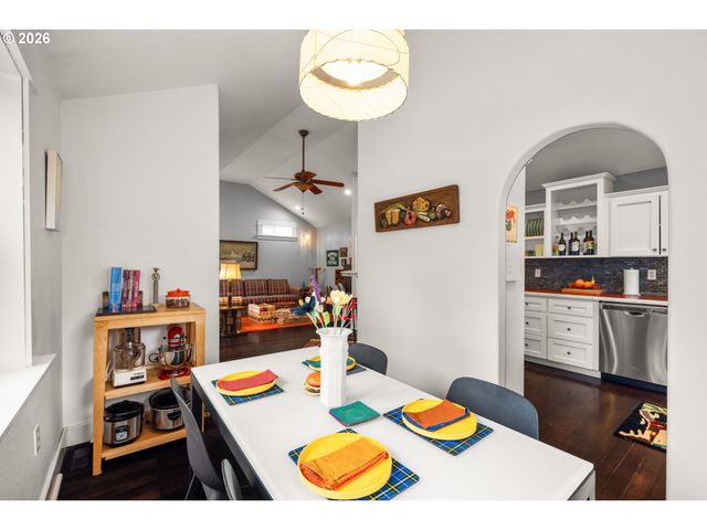 2026 Se INSLEY St, Portland, OR 97202