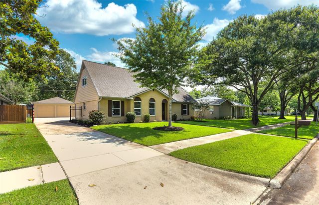 12506 Whittington Drive, Houston, TX 77077