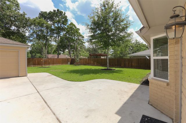12506 Whittington Drive, Houston, TX 77077