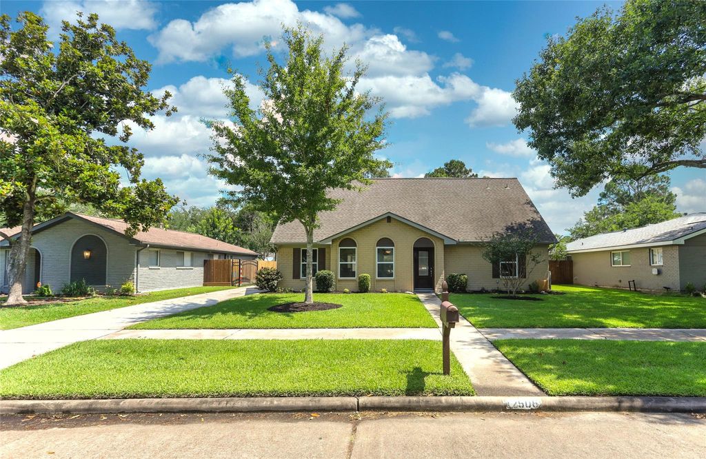 12506 Whittington Drive, Houston, TX 77077