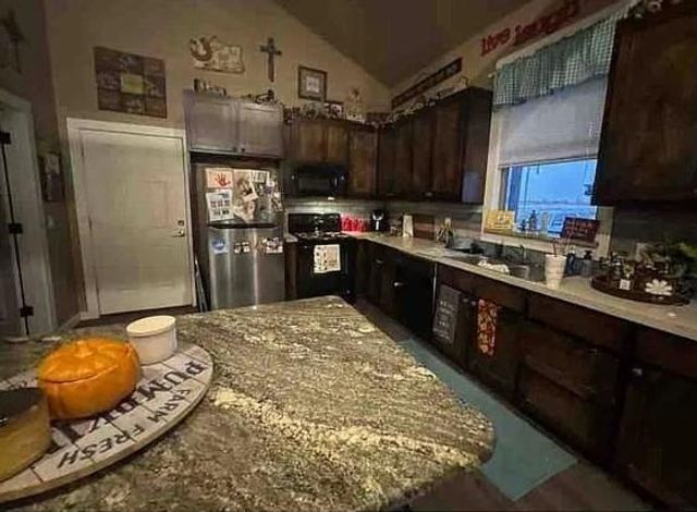 425 S Cimarron Road, Yukon, OK 73099