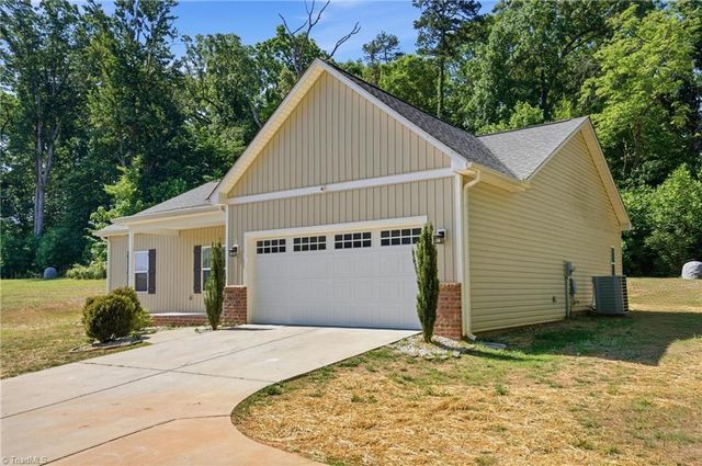 184 Watering Trough Road, Statesville, NC 28677