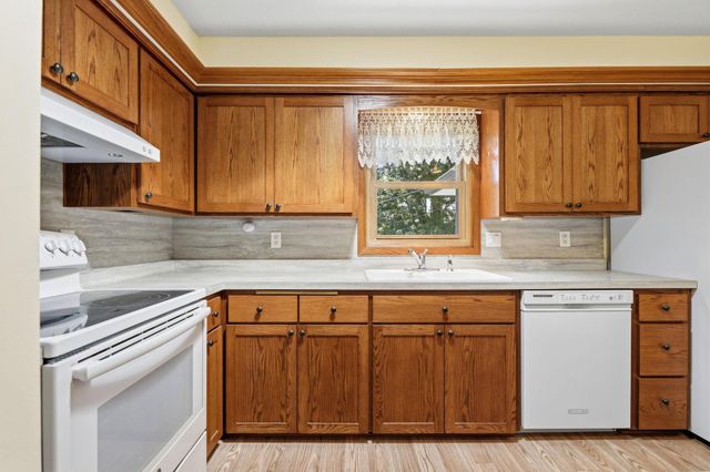 3904 Maryland Avenue N, New Hope, MN 55427