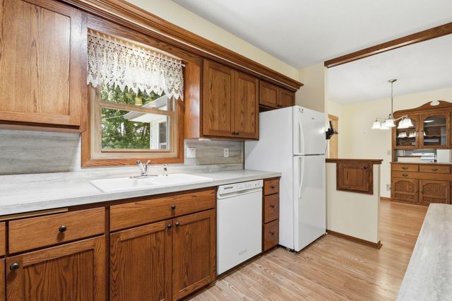 3904 Maryland Avenue N, New Hope, MN 55427
