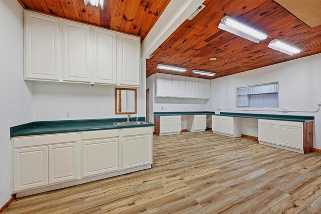 1030 Roland Road, Whitesboro, TX 76273