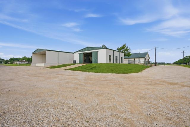 1030 Roland Road, Whitesboro, TX 76273