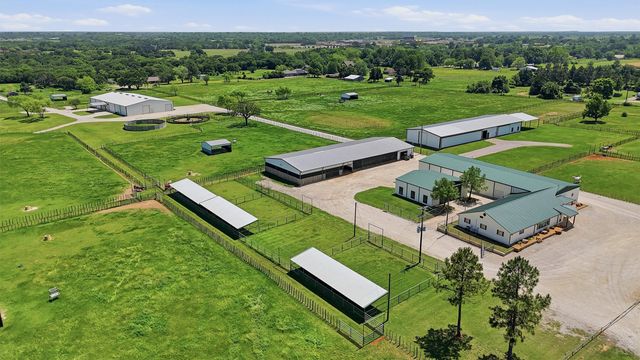 1030 Roland Road, Whitesboro, TX 76273