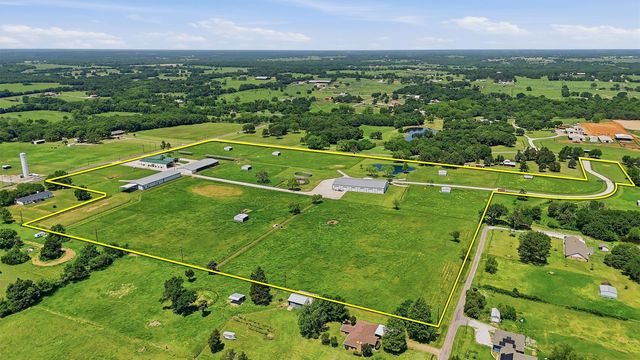 1030 Roland Road, Whitesboro, TX 76273