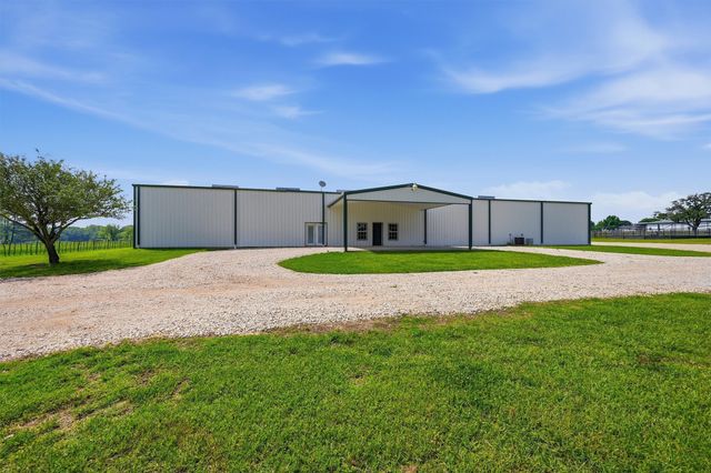 1030 Roland Road, Whitesboro, TX 76273