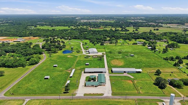 1030 Roland Road, Whitesboro, TX 76273