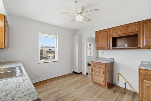 3111 Willett Rd, Brentwood, PA 15227