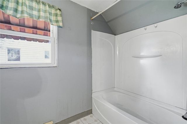 3111 Willett Rd, Brentwood, PA 15227