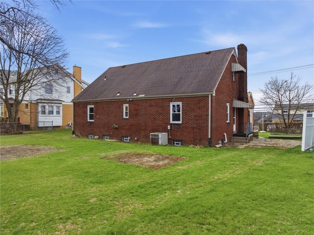 3111 Willett Rd, Brentwood, PA 15227