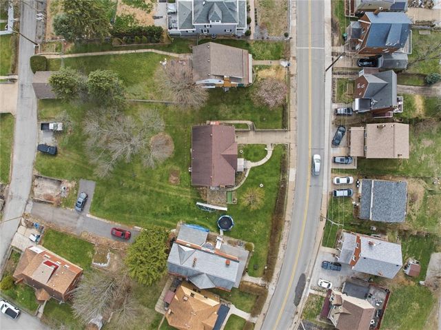 3111 Willett Rd, Brentwood, PA 15227