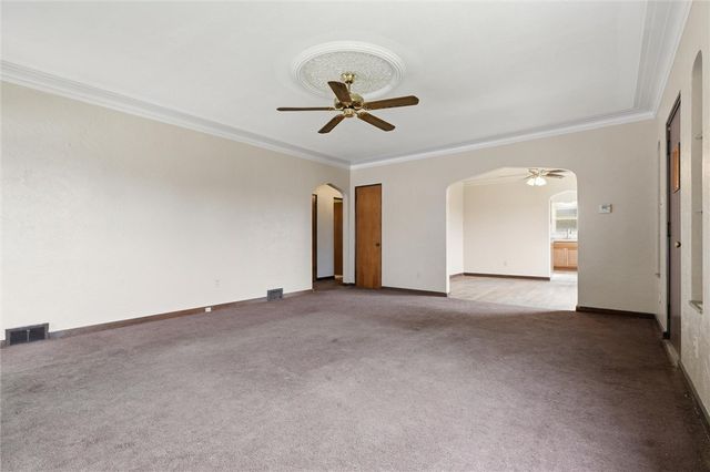 3111 Willett Rd, Brentwood, PA 15227