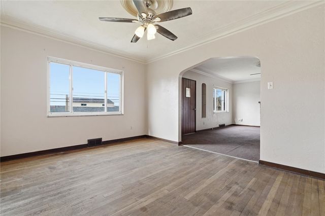 3111 Willett Rd, Brentwood, PA 15227