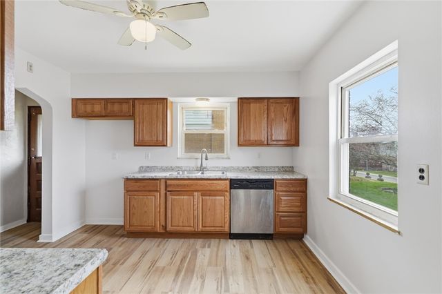 3111 Willett Rd, Brentwood, PA 15227