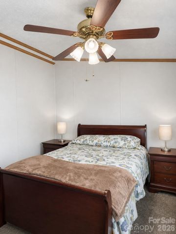 192 Lady Bug Lane, Penrose, NC 28766
