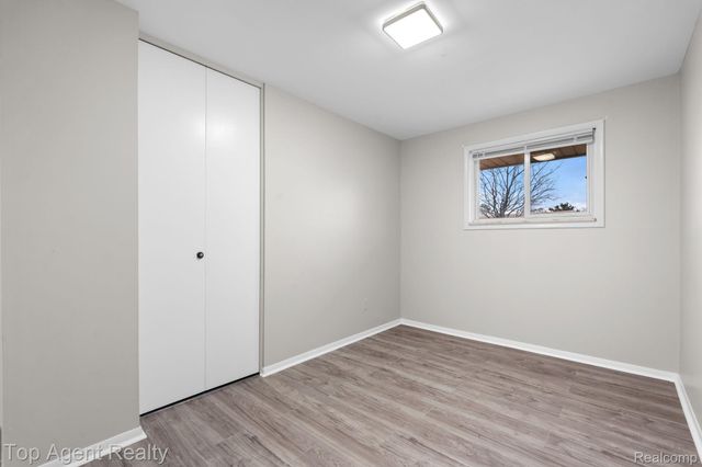 9001 Shannon Drive, Sterling Heights, MI 48314