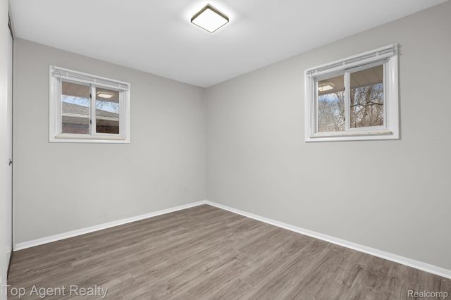 9001 Shannon Drive, Sterling Heights, MI 48314