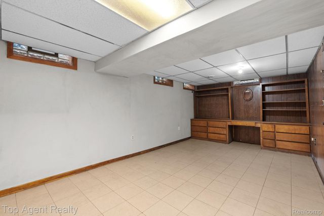 9001 Shannon Drive, Sterling Heights, MI 48314