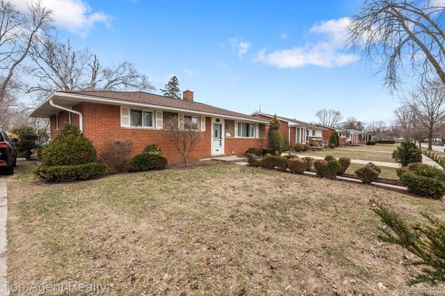 9001 Shannon Drive, Sterling Heights, MI 48314