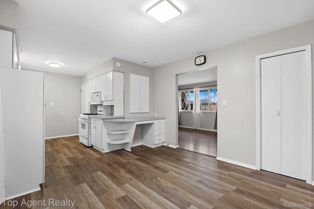 9001 Shannon Drive, Sterling Heights, MI 48314