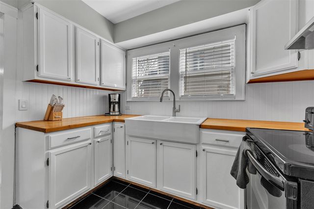 2650 Kimberley Road, Ann Arbor, MI 48104