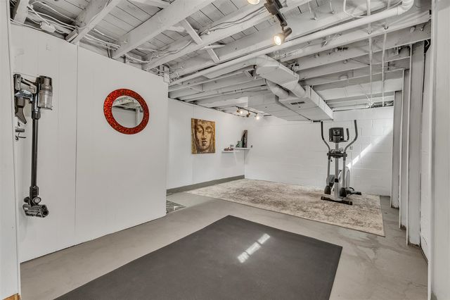 2650 Kimberley Road, Ann Arbor, MI 48104