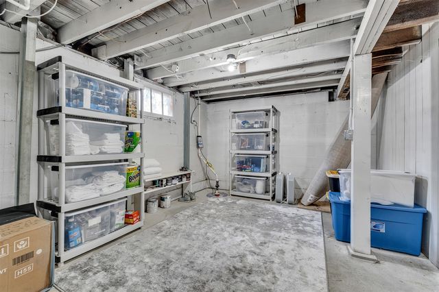 2650 Kimberley Road, Ann Arbor, MI 48104