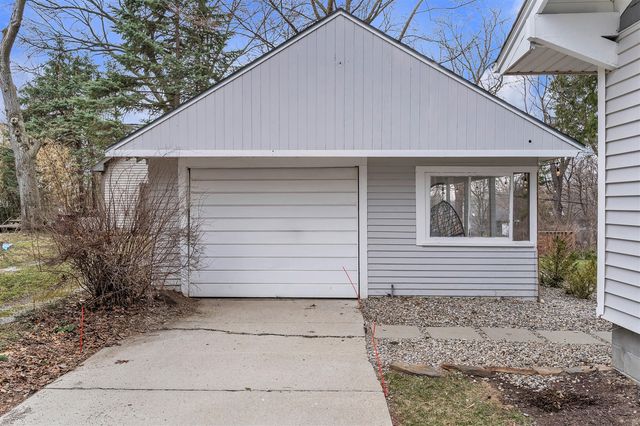 2650 Kimberley Road, Ann Arbor, MI 48104