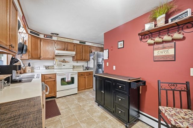 11 Laurel Ter, Westfield, MA 01085