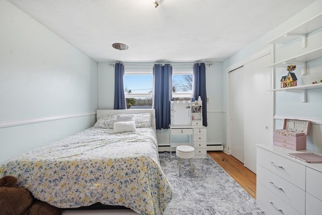 11 Laurel Ter, Westfield, MA 01085