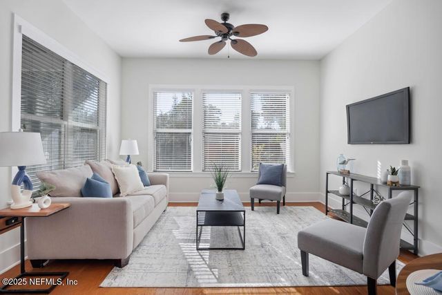 230 E 4TH Street, Jacksonville, FL 32206