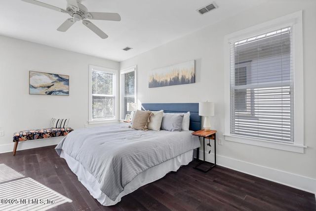 230 E 4TH Street, Jacksonville, FL 32206