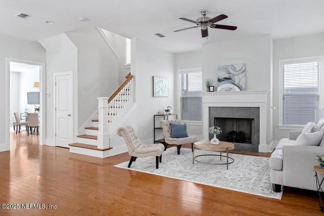 230 E 4TH Street, Jacksonville, FL 32206