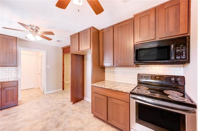 4430 Peridot Lane, Friendswood, TX 77546