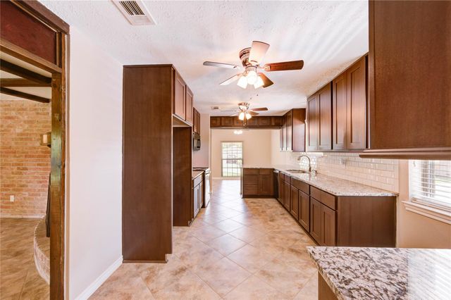 4430 Peridot Lane, Friendswood, TX 77546