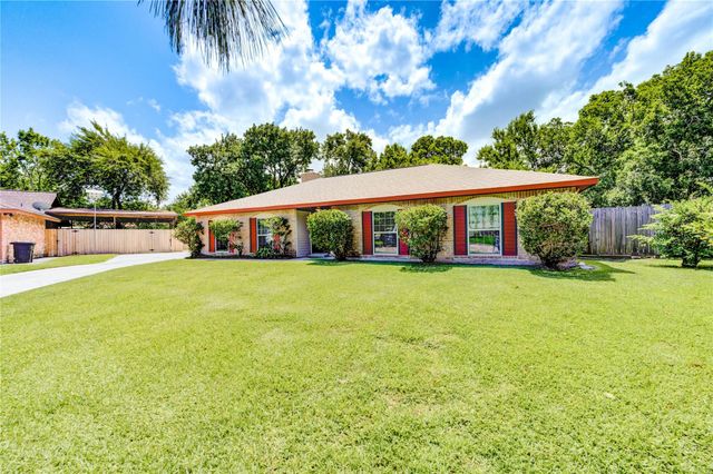 4430 Peridot Lane, Friendswood, TX 77546