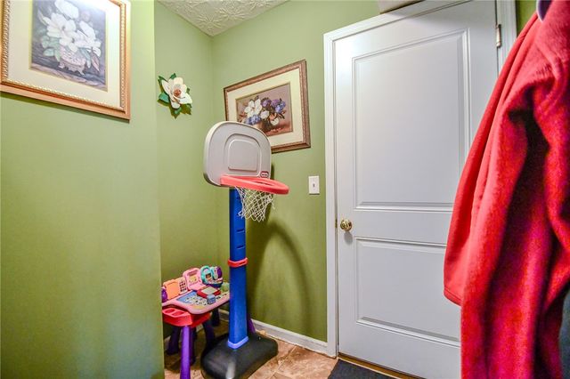 2111 Willow Oak Court, Moraine, OH 45439