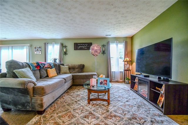 2111 Willow Oak Court, Moraine, OH 45439