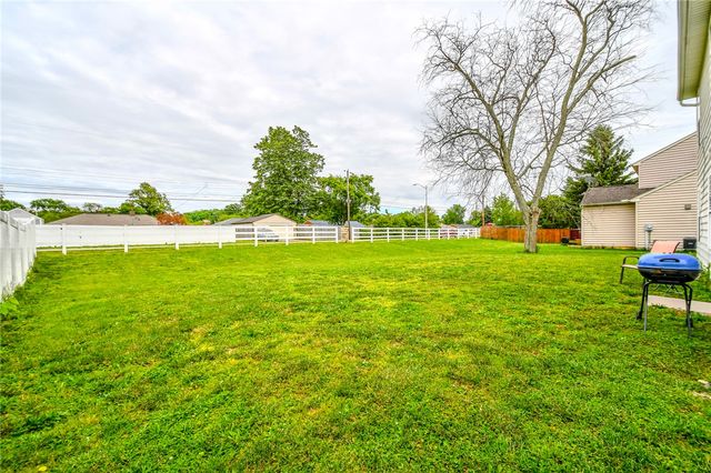 2111 Willow Oak Court, Moraine, OH 45439