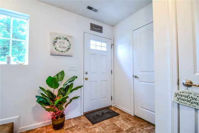 2111 Willow Oak Court, Moraine, OH 45439