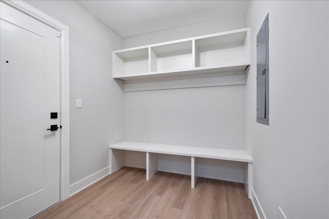 2435 N Clybourn Avenue 1S, Chicago, IL 60614